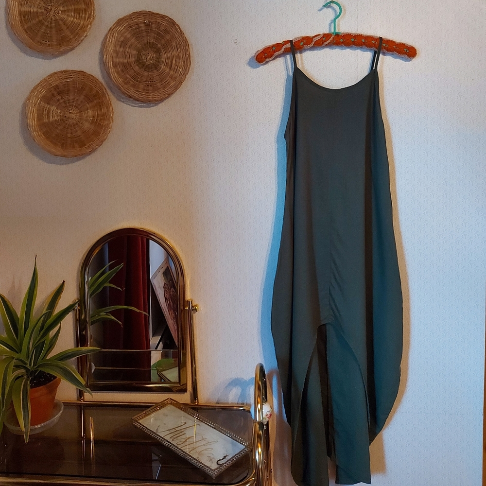 Green high-low cotton dress